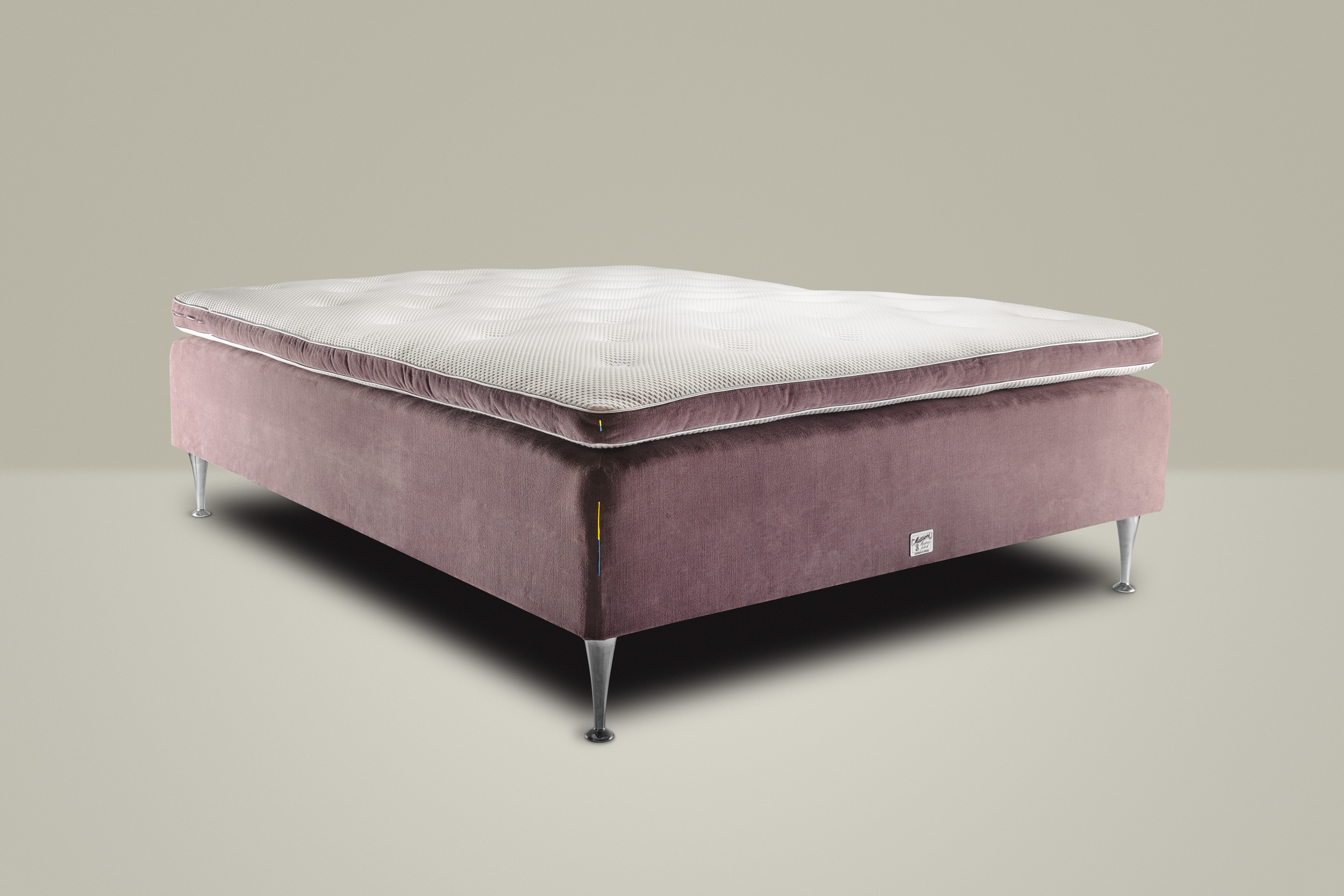 607698bc8d3146d613af3634_Pink_side