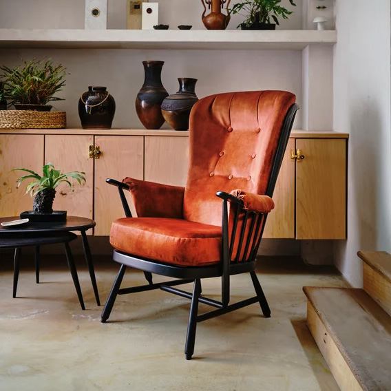 Evergreen--7913--easy_chair--galleryLifestyle-1--Ash--BK